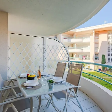 아파트 Le Cesaree-5 By Interhome Fréjus